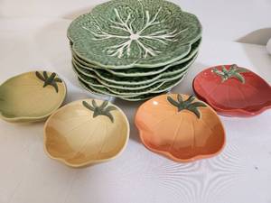 lot 244 image: Set of Lettuce Leaf Salad Plates and Four Tomato Plates