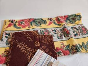 lot 286 image: Lot of Napkins and Placemats