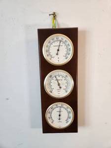 lot 299 image: Vintage Mid-Century Modern Working Weather Station Barometer, Thermometer, Humidity