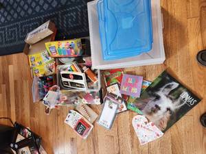 lot 312 image: Large Variety of Art Supplies
