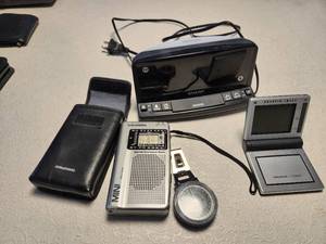 lot 317 image: Variety of Small Electronics