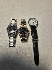 lot 322 image: Variety of Mens Watches