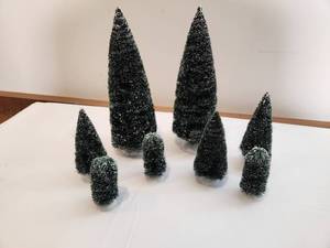 lot 334 image: Lot of Brush Bottle Decorative Small Christmas Trees