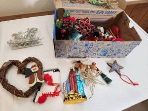 lot 392 image: Variety of Christmas Ornaments