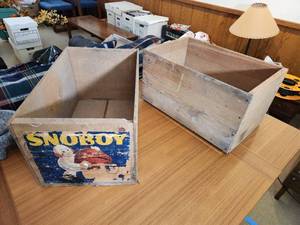 lot 370 image: Two Vintage Wood Crates