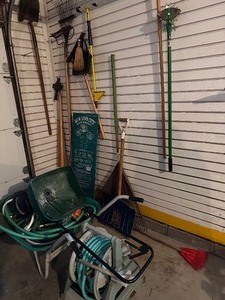 lot 441 image: New Homeowner Yard Tools Set
