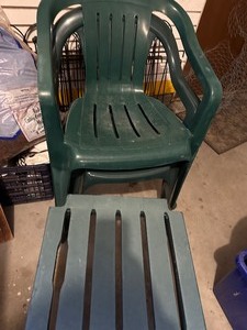 lot 450 image: Set of Two Green Lawn Plastic Chairs and Side Table