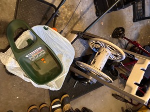 lot 455A image: Lawn Garden Hose Caddy, Lawn Fertilizer Hand and Push Spreaders