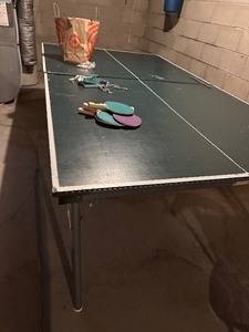 lot 421 image: Ping Pong Table Folding and Acccessories