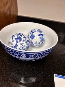 lot 227 image: Blue and White Porcelain Round Orbs in Blue and White Bowl