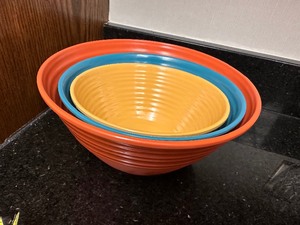 lot 228 image: Threshold Melamine Dishwasher Safe Mixing Bowl Set