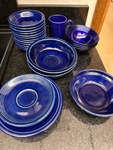 lot 233 image: Variety of Vintage Fiestaware TwilightCobalt Blue Dishes