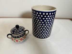 lot 341 image: Polish Pottery Utensil Jar & Sugar Bowl with Lid