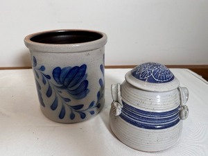 lot 342 image: Two Pieces of Glazed Stoneware with Blue Designs - One Utensil Jar and the Second Covered Dish