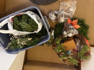 lot 397 image: Lot of Christmas Greens and Garlands