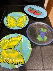 lot 268 image: Lot of Summer Serving PiecesSalad Plates