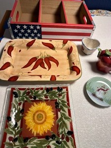 lot 270 image: Lot of Seasonal Serving Plates