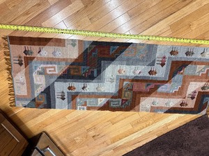 lot 274 image: Handwoven Table RunnerRug