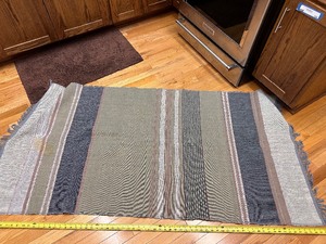 lot 275 image: Handwoven Table RunnerRug