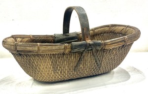 lot 6 image: LARGE Antique Asian Gathering Basket
