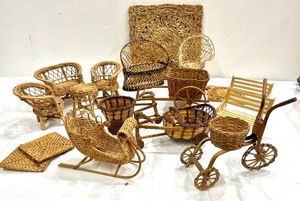lot 9 image: Antique  Vintage Dollhouse Furniture Lot