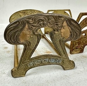 lot 50 image: Beautiful Antique 1920s Art Nouveau Expandable Brass Bookends