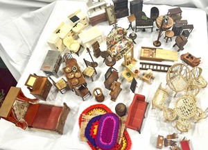 lot 36 image: LARGE lot of Vintage Dollhouse Furniture