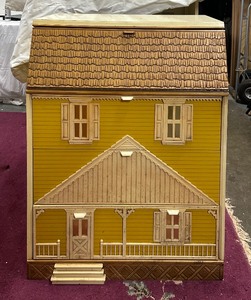 lot 20 image: Singer Dollhouse Furniture Dresser  Desk with Shelf topper and Mirror