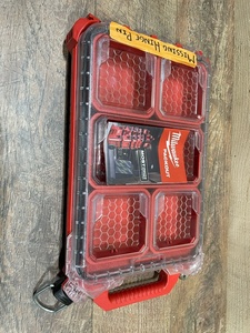 lot 38 image: Milwaukee PACKOUT 5-Compartment Low-Profile Compact Small Parts Organizer - BRAND NEW - RETAIL PRICE $30