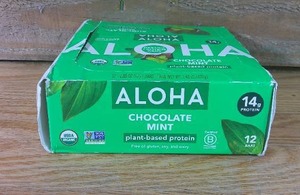 lot 30 image: Aloha - Plant-Based Protein Bars Box Chocolate Mint - 12 Bars