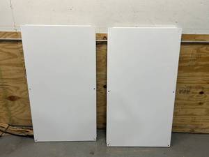 lot 113 image: Lot of 2- DoorsCovers