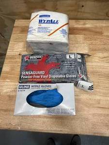 lot 84 image: 2 Boxes of NitrileDisposable Gloves (size L) and a Pack of WYPALL  L40 Wipes