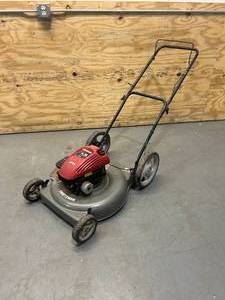 lot 106 image: CRAFTSMAN Lawn Mower