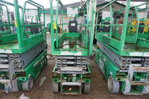 lot 19 image: 2015 Genie GS1930 Electric Scissors Lift