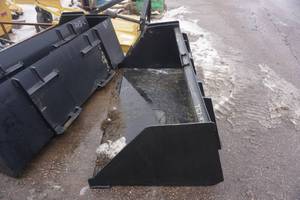 lot 26 image: Brand New Made In America Universal Mount Bobcat Skid Loader Skid Steer 68 Material Handling Bucket