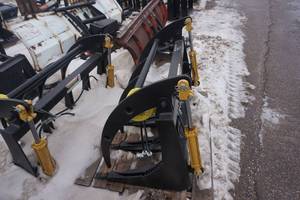 lot 27 image: Brand New Made In America Bobcat Skid Loader Skid Steer 48 Root Rake Grapple Bucket