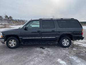 2005 Chevrolet Suburban - 4X4 - 2 OWNERS
