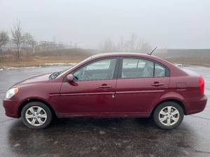 2010 Hyundai Accent GLS
