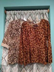 lot 480 image: New Womens Brown Leopard Print Jacket and Sweater Size Medium P