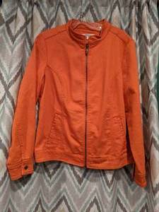 lot 490 image: Liz Claiborne New York Womens Orange Jean Jacket Size Small P
