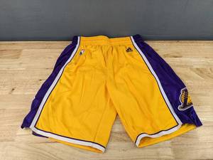 lot 19B image: Adidas NBA Los Angeles Lakers Basketball Shorts Mens Size L  K