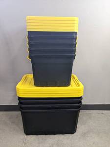 lot 38 image: (9) Sterilite Tote Storage Boxes with Lids  K