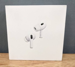 lot 6A image: Apple AirPods Pro (2nd generation) with MagSafe Charging Case (USBC) Y