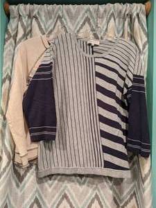 lot 403 image: Jones New York Top Jolt Sweatshirt Womens Large P