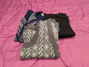 lot 476 image: Woolrich Sweater Vest Laura Scott Sweater OSO Casual Sweater Womens Size Large P