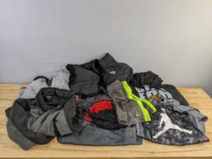 lot 68 image: Various Sized Boys Clothing - Nike, The North Face, Air Jordan, and more K