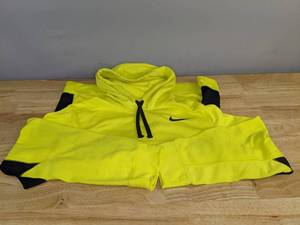 lot 79A image: Nike Therma-Fit Neon Yellow Hooded Shirt Size XL K