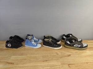 lot 115 image: (4) Pair of Sneakers Sizes 12, 1, 3, and 9 (Converse All Stars and more) K