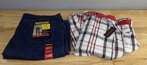 lot 96 image: New Mens Rustler Regular Fit Straight Leg Denim Jeans 44x32 and Linea Uomo Shorts Size 44 K