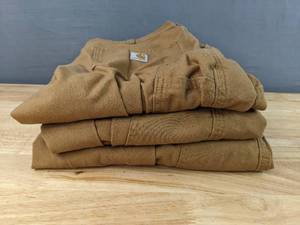 lot 94A image: Three Pairs of Mens Carhartt Dungaree Fit Work Pants 34x34 J